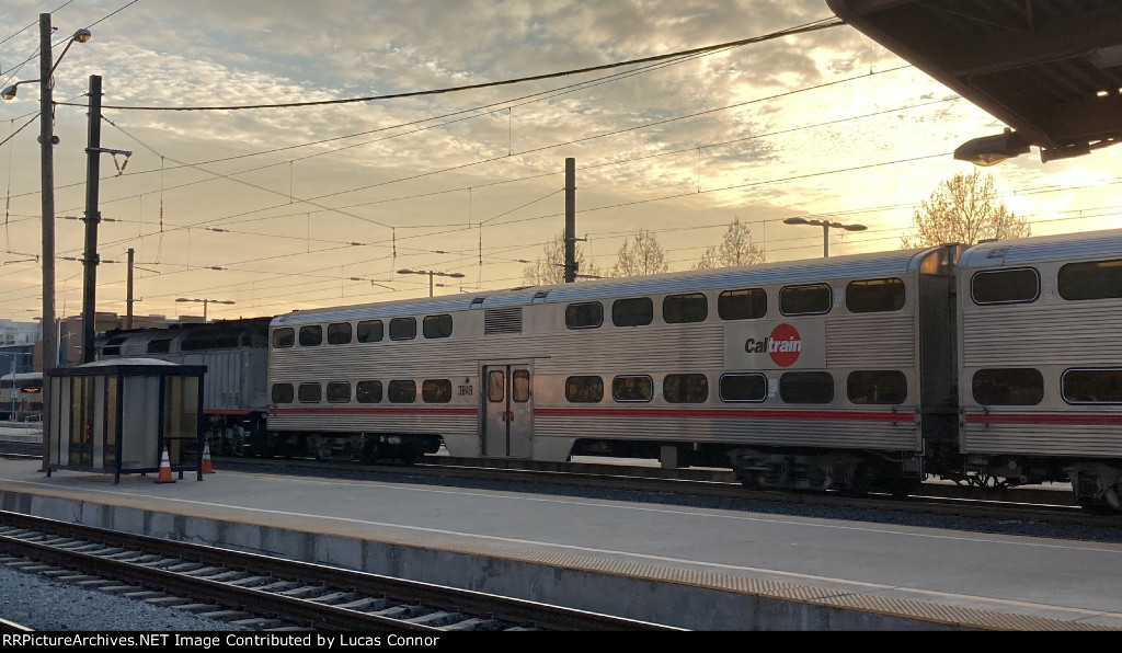 Caltrain 3849